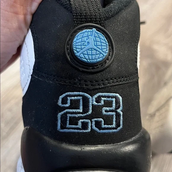 Jordan Retro Black and White High-Tops Size 4.5Y - Picture 7 of 8